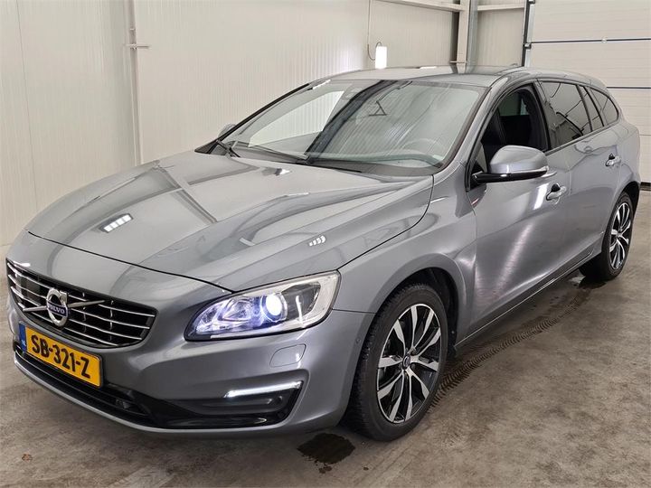 VOLVO V60 2018 yv1fw74c1j2395344