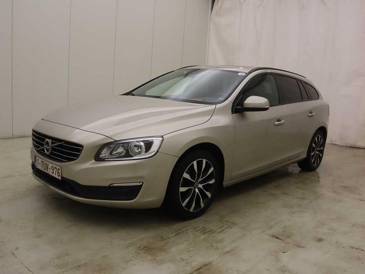 VOLVO V60 2018 yv1fw74c1j2395358