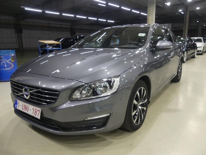 VOLVO V60 2018 yv1fw74c1j2395533