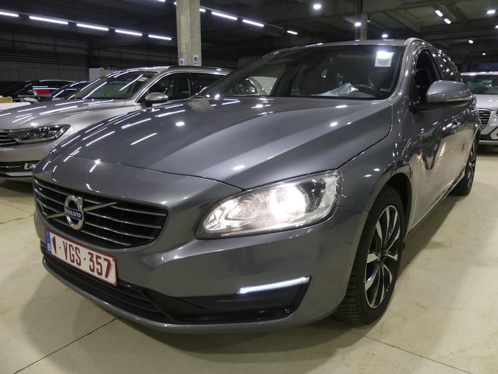 VOLVO V60 2018 yv1fw74c1j2403678