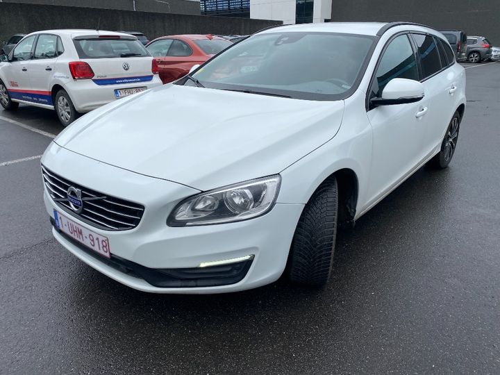 VOLVO V60 2018 yv1fw74c1j2407157