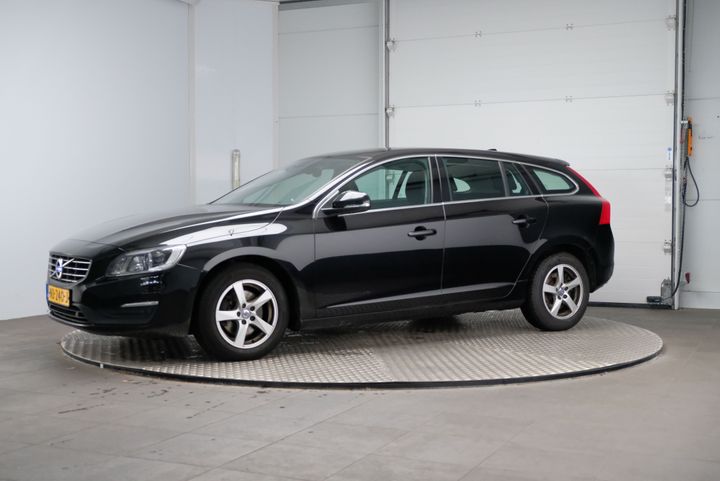 VOLVO V60 2017 yv1fw7880h1356195