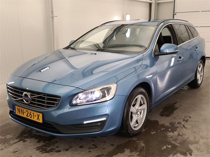 VOLVO V60 2017 yv1fw7880h1366302