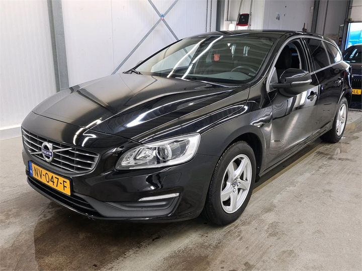 VOLVO V60 2017 yv1fw7880h1373975