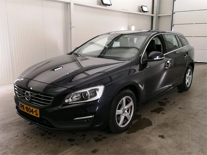 VOLVO V60 2017 yv1fw7880j2377869