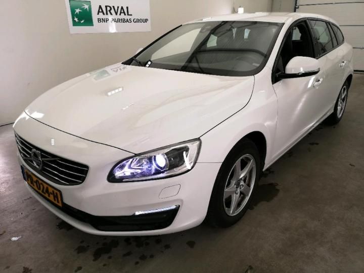 VOLVO V60 2017 yv1fw7880j2379917