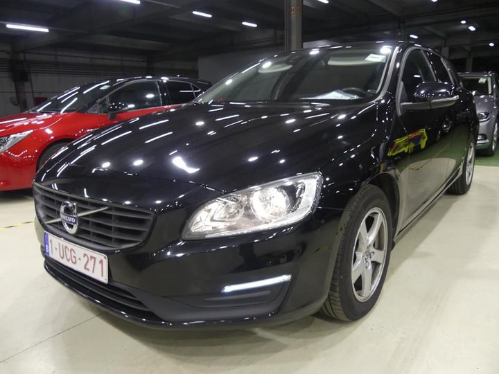 VOLVO V60 2018 yv1fw7880j2403331