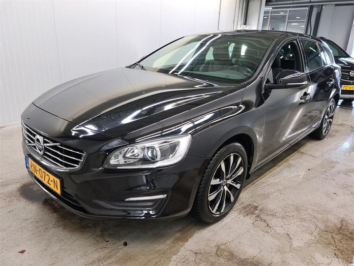 VOLVO V60 2018 yv1fw78c0j2393002