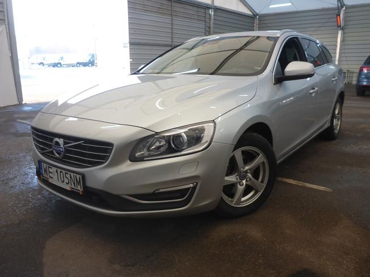 VOLVO V60 2016 yv1fw7980h1343520