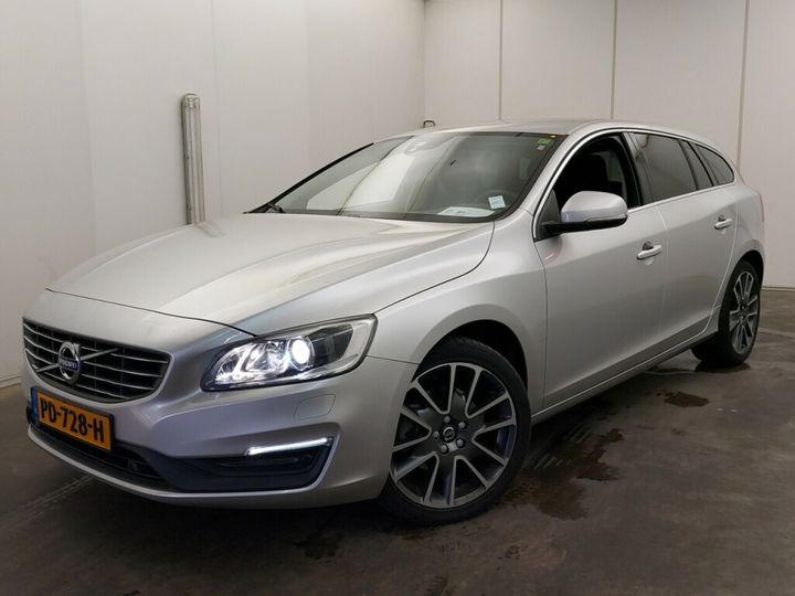 VOLVO V60 2017 yv1fw7980h1353983