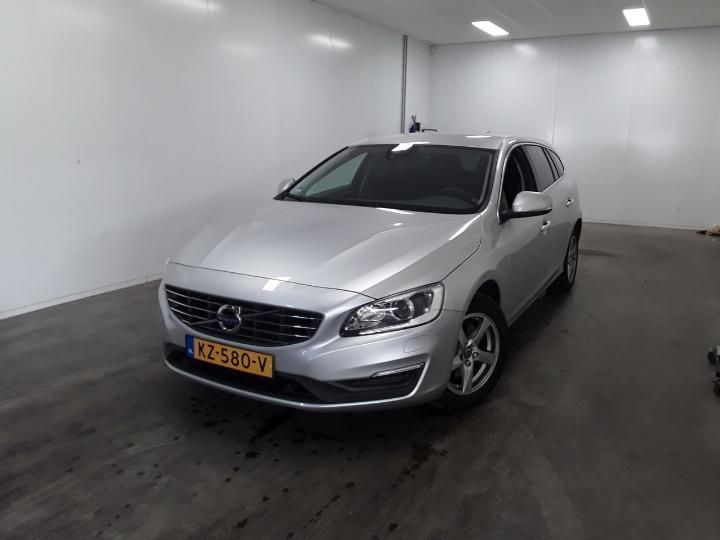 VOLVO V60 2017 yv1fw7980h1354580