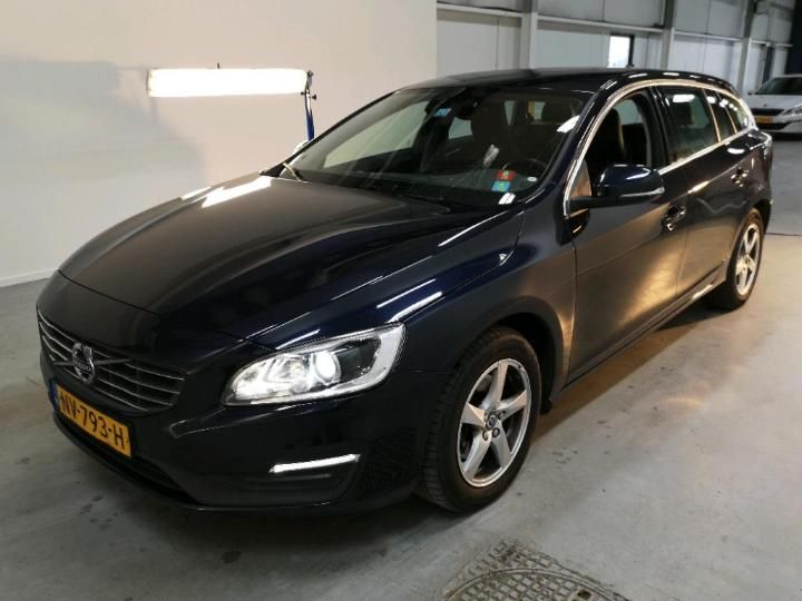 VOLVO V60 2017 yv1fw7980h2373120