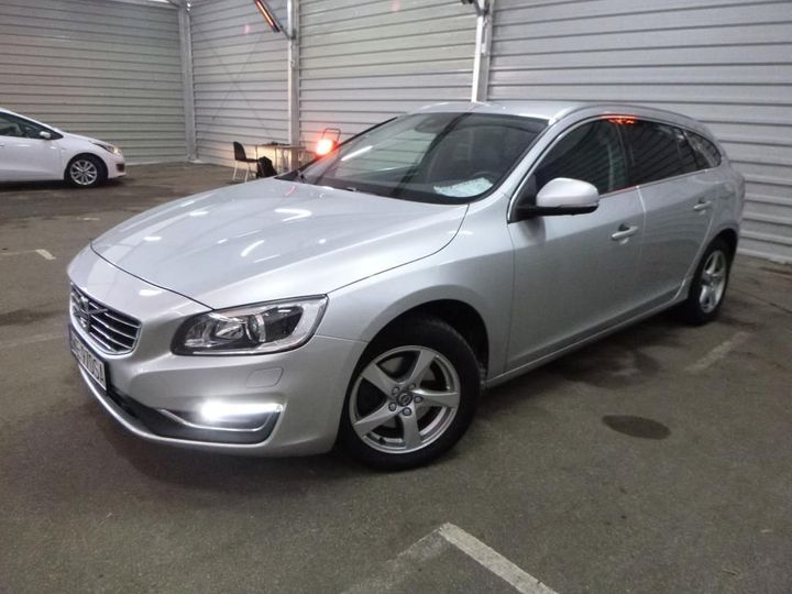 VOLVO V60 2017 yv1fw7980j2388746