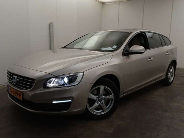 VOLVO V60 2018 yv1fw7980j2391575