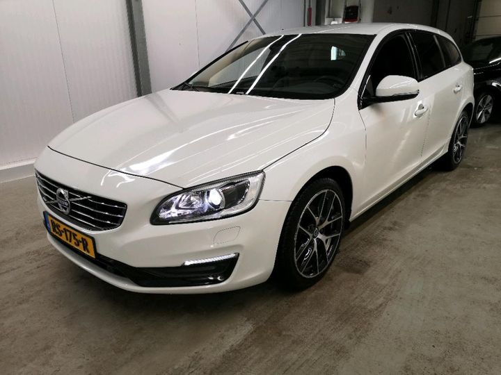 VOLVO V60 2018 yv1fw7980j2394882