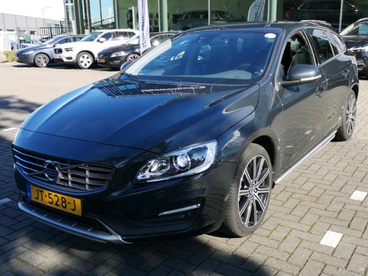 VOLVO V60 2016 yv1fw7981h1334258