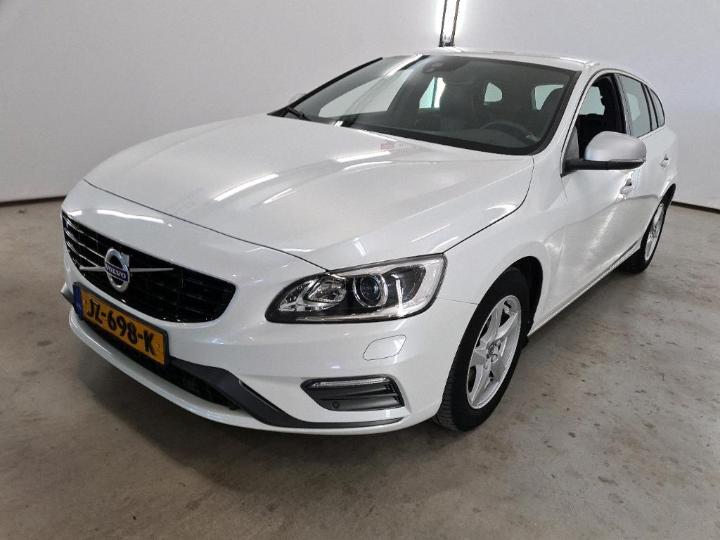 VOLVO V60 2016 yv1fw7981h1336430