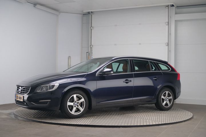 VOLVO V60 2016 yv1fw7981h1340512