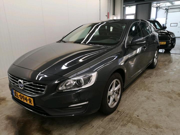 VOLVO V60 2016 yv1fw7981h1344911