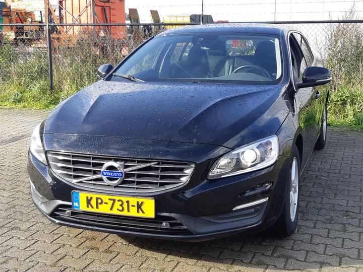 VOLVO V60 2016 yv1fw7981h1347128