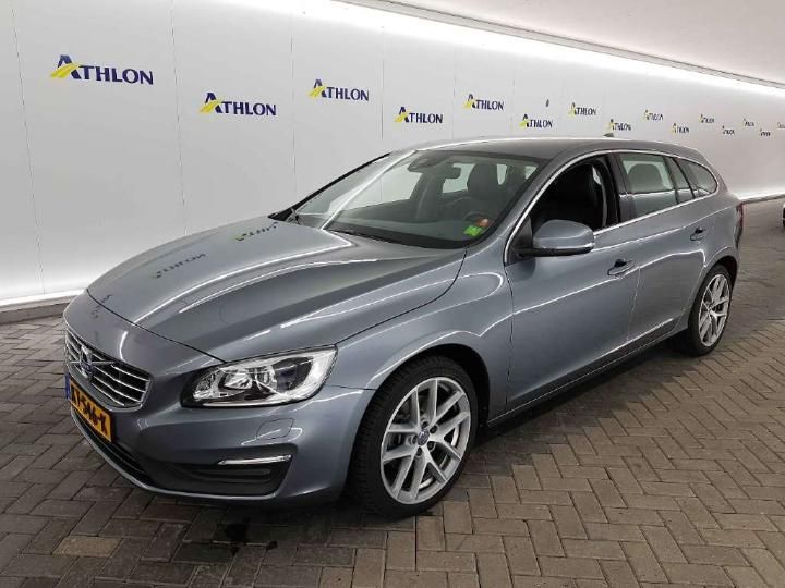 VOLVO V60 2016 yv1fw7981h1351939