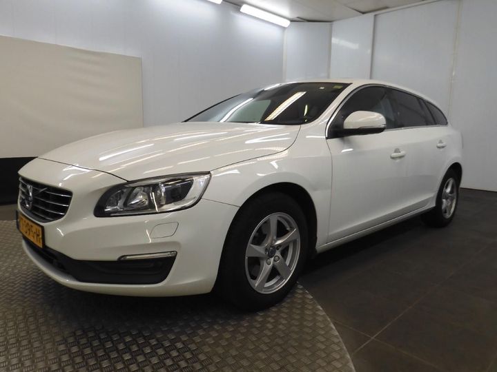 VOLVO V60 2016 yv1fw7981h1352931