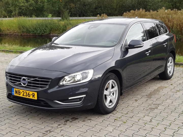 VOLVO V60 2017 yv1fw7981h1353732