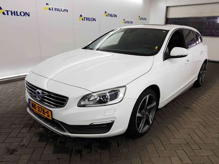 VOLVO V60 2017 yv1fw7981h1361297