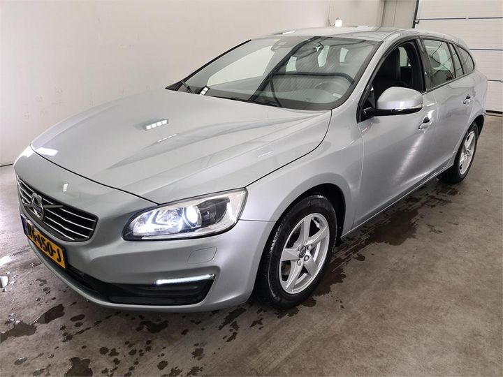 VOLVO V60 2017 yv1fw7981j2388002