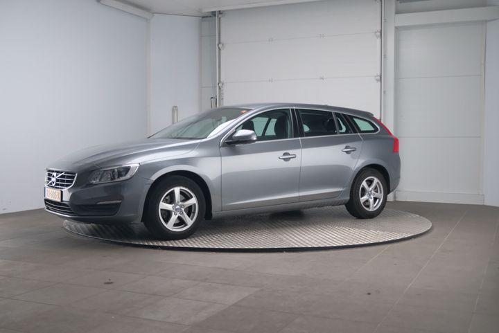 VOLVO V60 2018 yv1fw7981j2390702