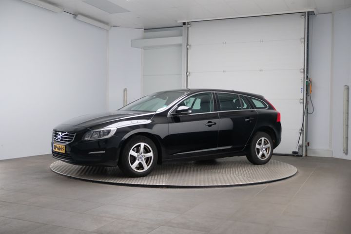 VOLVO V60 2017 yv1fw79c0h1366320