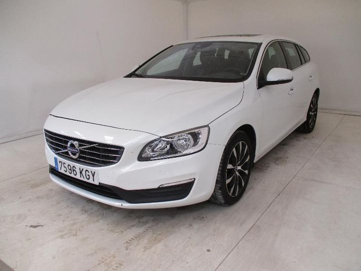 VOLVO V60 2018 yv1fw79c0j2394390