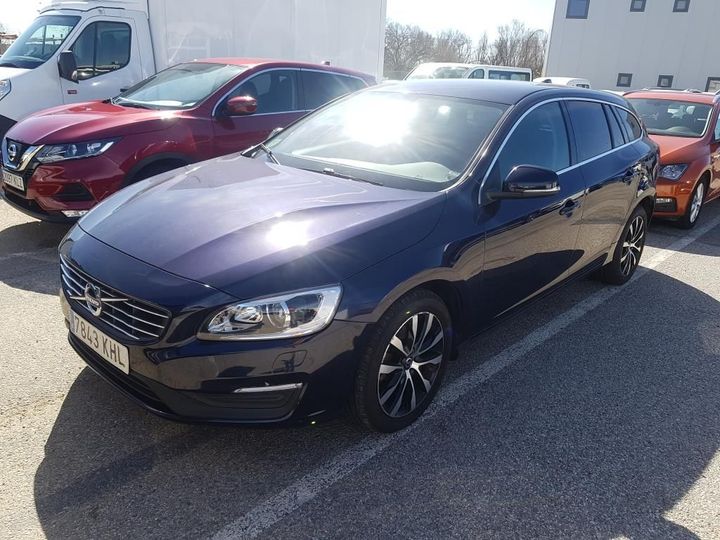 VOLVO V60 2018 yv1fw79c0j2396457