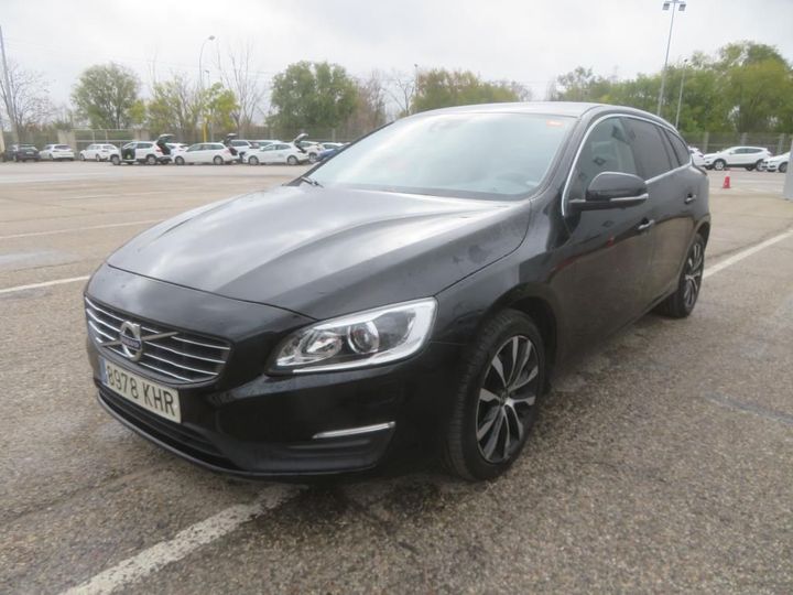 VOLVO V60 2018 yv1fw79c0j2396490