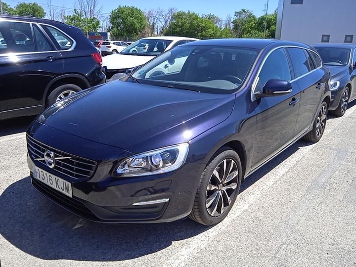 VOLVO V60 2018 yv1fw79c0j2397912