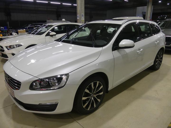 VOLVO V60 2018 yv1fw79c0j2403083