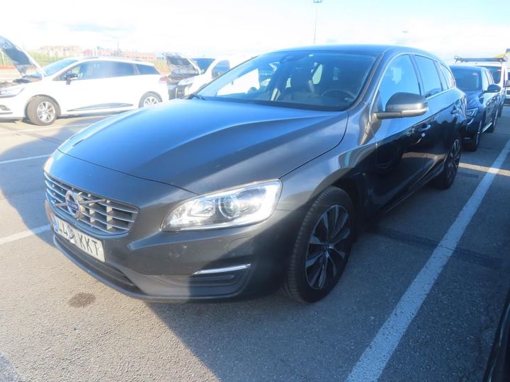 VOLVO V60 2018 yv1fw79c0j2407533