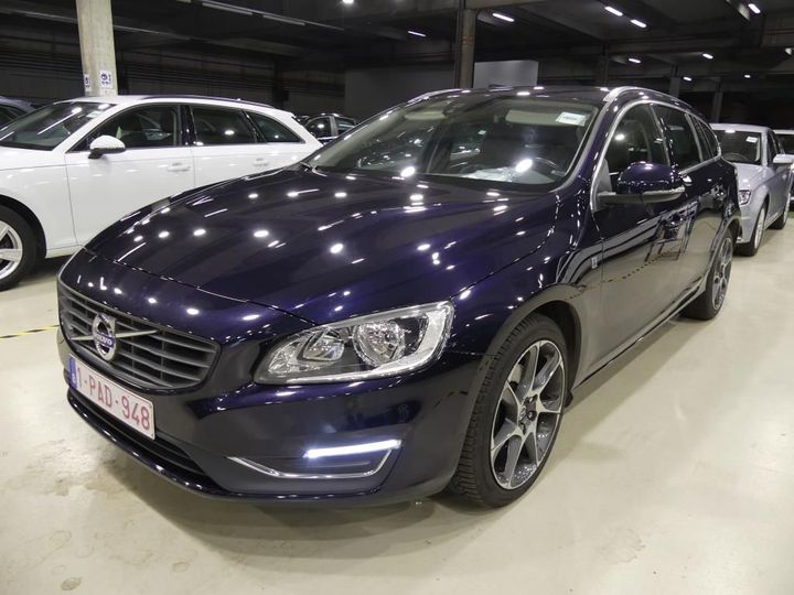 VOLVO V60 2016 yv1fw79c1h1329685