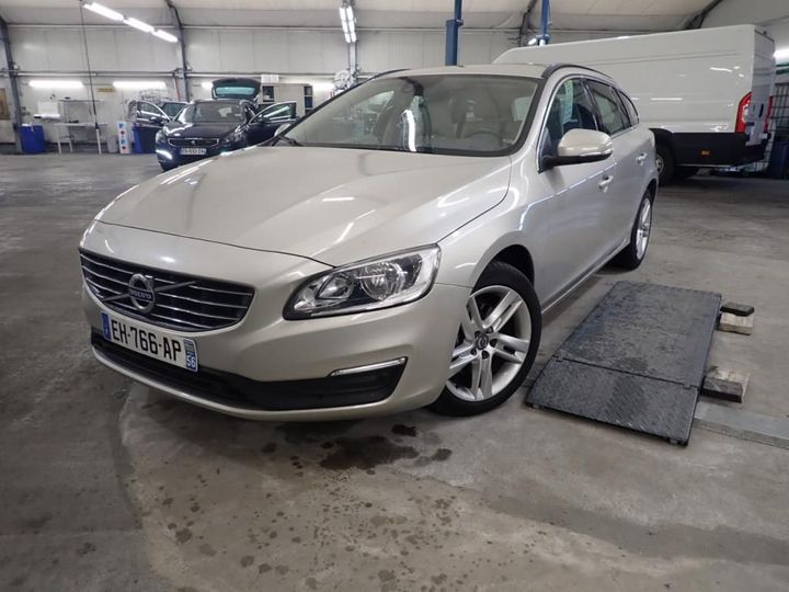 VOLVO V60 2016 yv1fw79c1h1352795