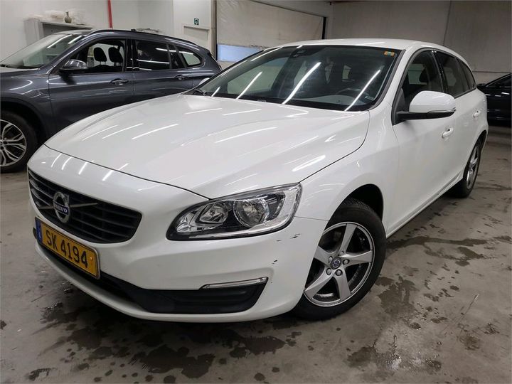 VOLVO V60 2017 yv1fw79c1j2389130