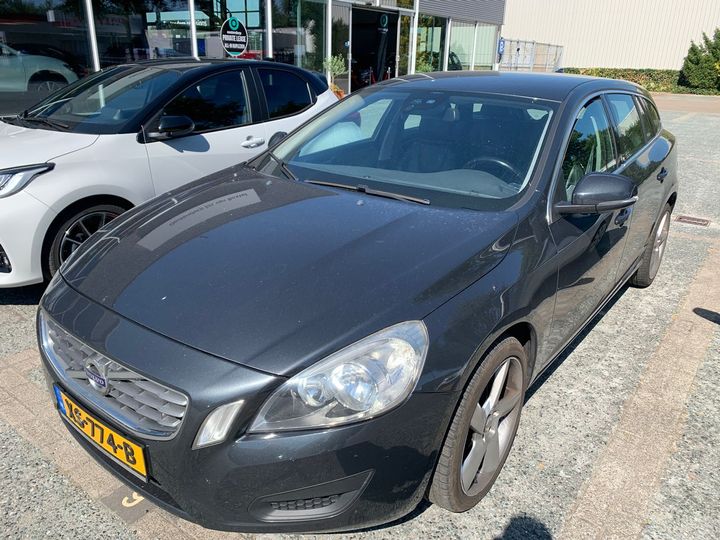 VOLVO V60 2011 yv1fw84a1c1038830