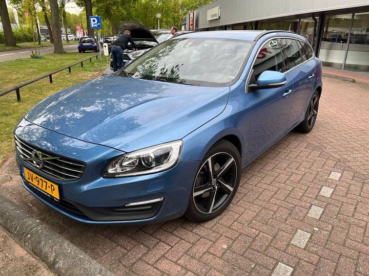 VOLVO V60 2016 yv1fwa881h1334262