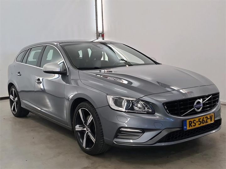 VOLVO V60 2018 yv1fwa8c1j2395242