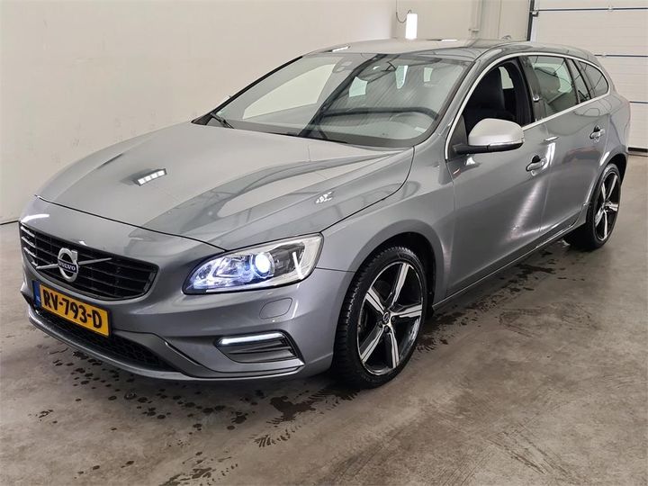 VOLVO V60 2018 yv1fwa8c1j2395375