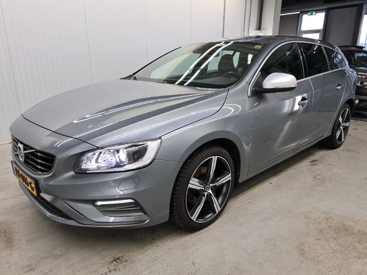 VOLVO V60 2018 yv1fwa8c1j2395510