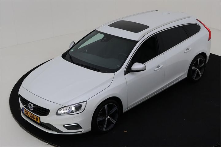 VOLVO V60 2018 yv1fwa8c1j2404309