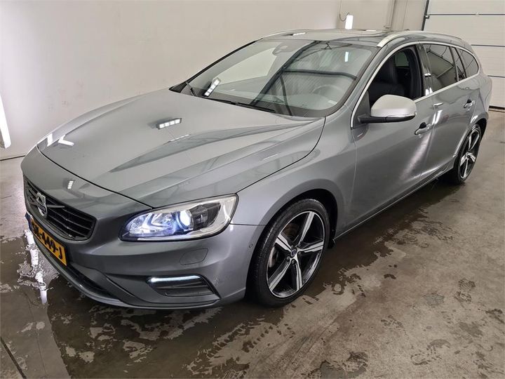 VOLVO V60 2018 yv1fwa8c1j2406042