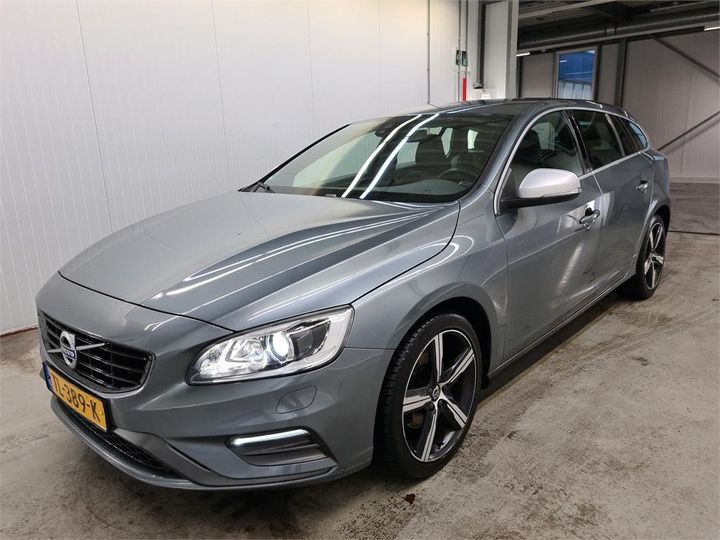 VOLVO V60 2018 yv1fwa8c1j2411734