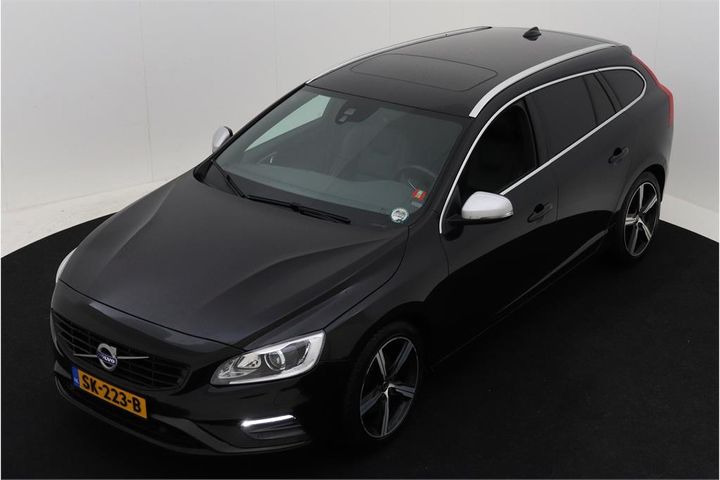 VOLVO V60 2018 yv1fwa8cdj2405020