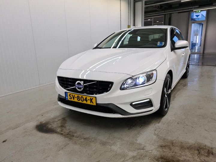 VOLVO V60 2018 yv1fwa8cdj2408178